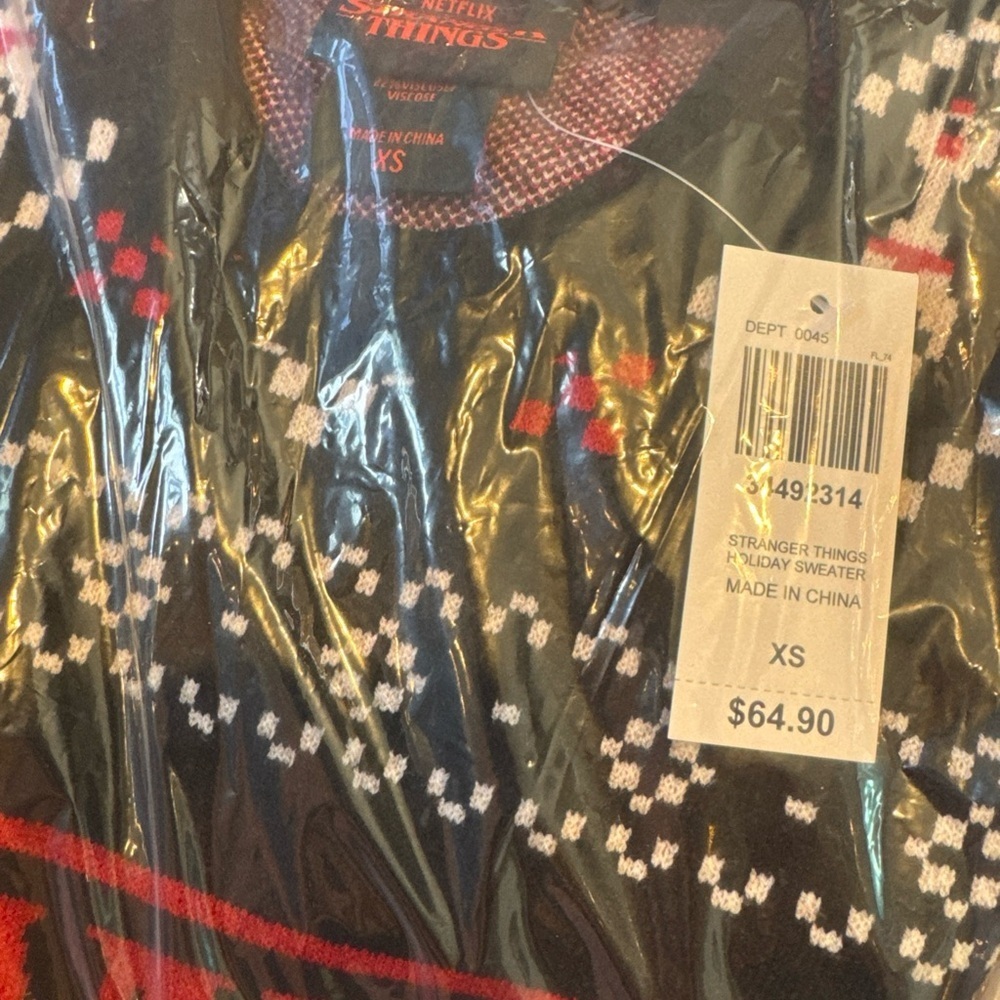 Stranger Things Holiday Sweater — BoxLunch Exclusive XS New With Tags - Picture 4 of 4
